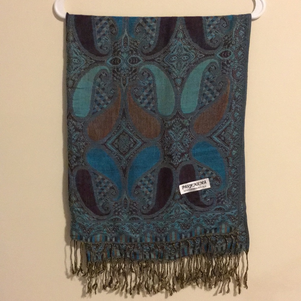 NWOT European Pashmina